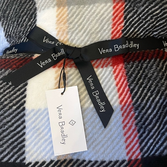 Vera Bradley Plaid Blanket!😍😍 - Picture 3 of 5